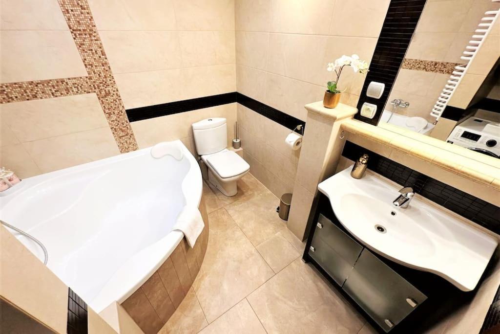 Exclusive Penthouse Near Citycenter 120M2 +Netflix Krakau Exterior foto